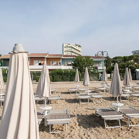 Holiday home Sea Front Garden *